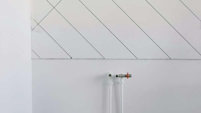 Cybanty do rur – Jak dobrać rozmiar, materiał i typ do instalacji wodnej, gazowej i elektrycznej?